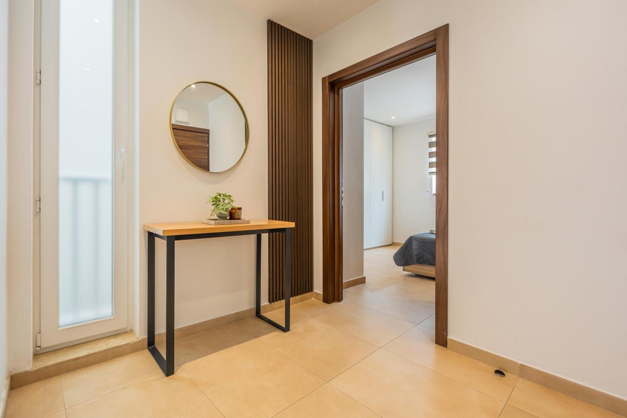 Fl 4 Thelodge-charming Retreat By Homely Apartment